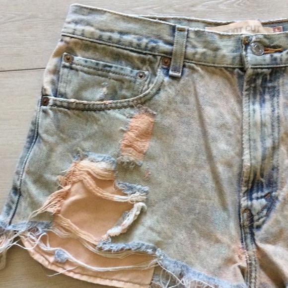 LEVI’S :: SHORTS - Picture 2 of 16